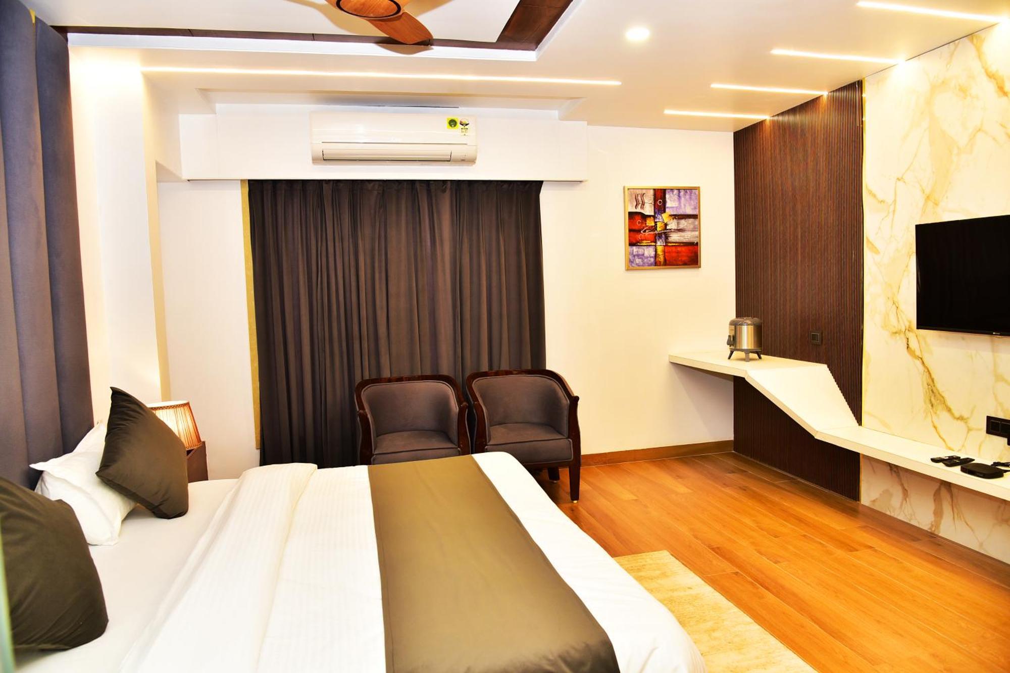Hotel Divine Peak Pachmarhī المظهر الخارجي الصورة